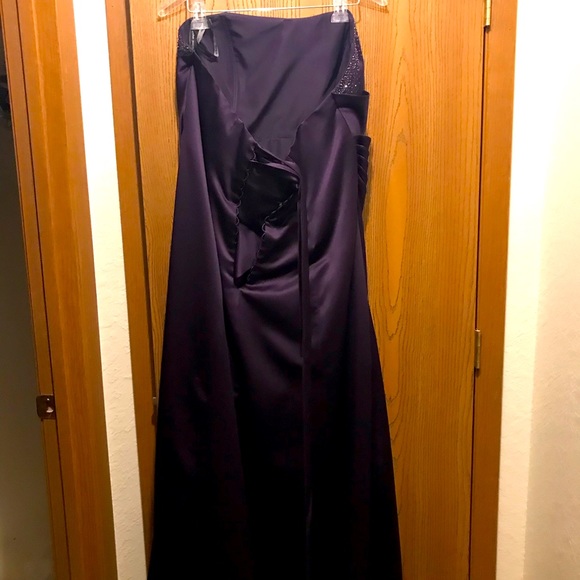 Dress, evening or wedding, dark purple, sleeveless - Picture 1 of 6